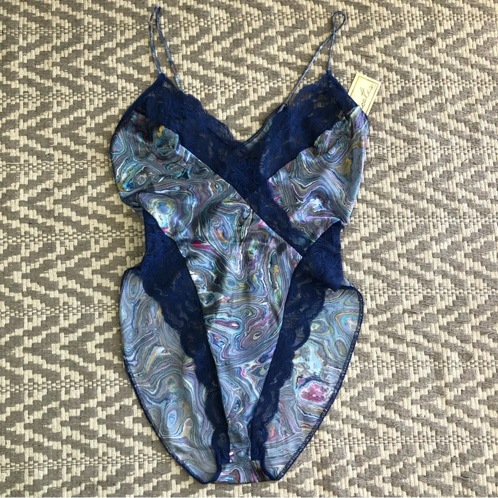 Vintage Delicates made in the USA teddy lingerie bodysuit size large